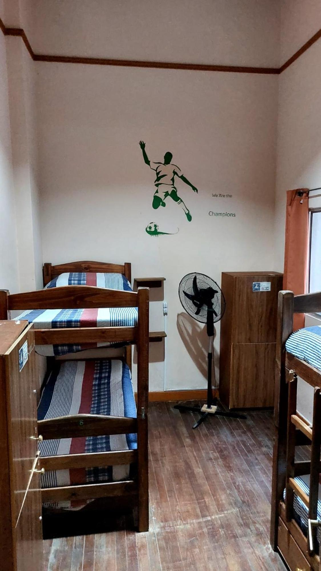 Posada Del Gaucho Hostel Montevideo Bagian luar foto